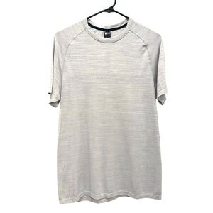 Zella Nordstrom light grey performance workout short sleeve T Shirt S EUC